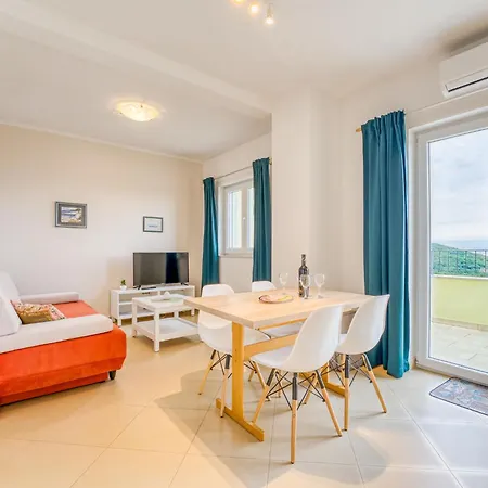 Apartment Apartment Villa Tara-1 By Interhome